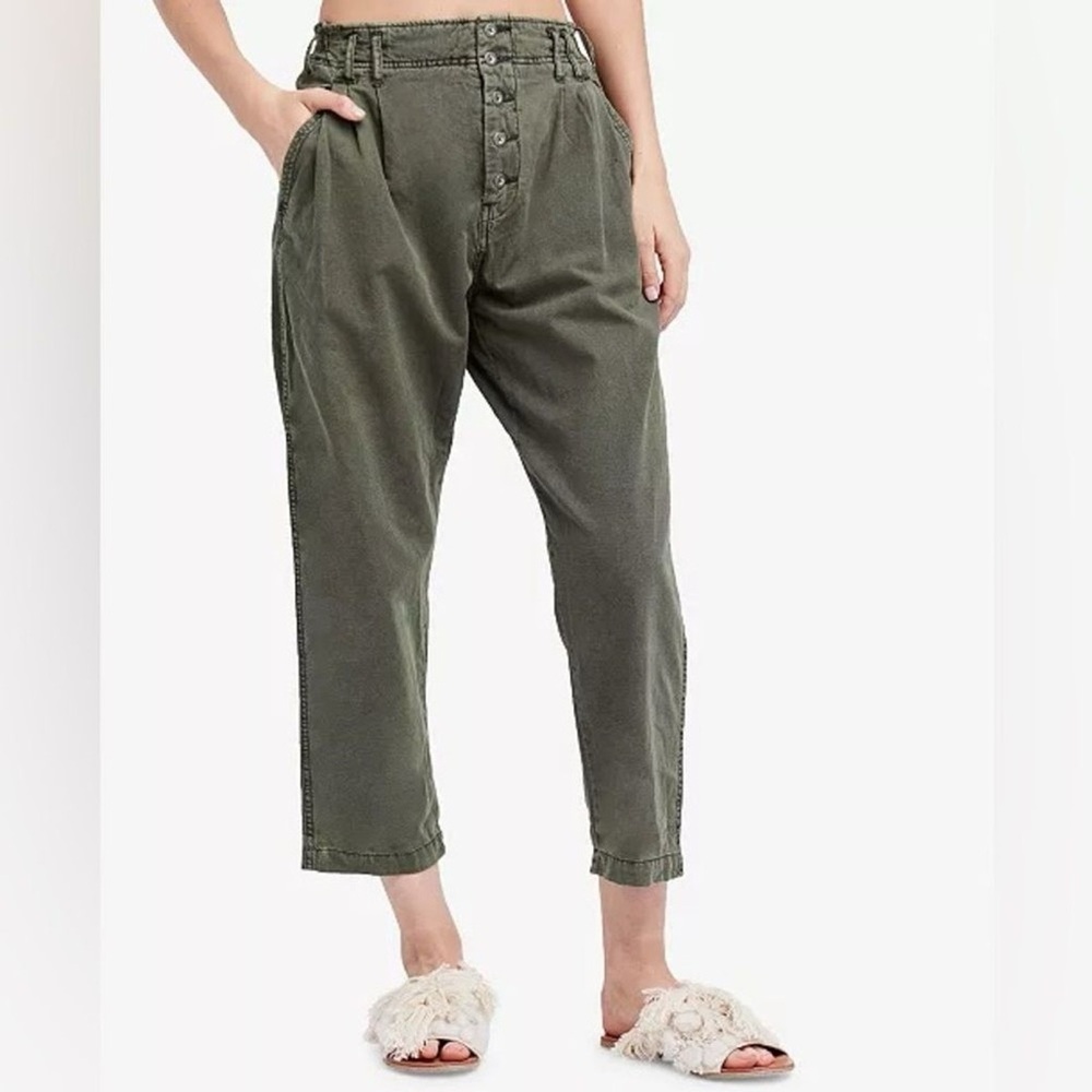 Free People. Compass Star Pant. Green. Size 6.